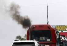 Alerta ambiental en Barranquilla: casi 6 de cada 10 buses no cumplen normas de emisión de gases