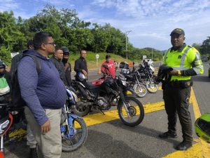 Policía de Bolívar impulsa la campaña "Manéjate Bien" en la via al Mar para salvar vidas en las vías 4 8ae33175 a6c8 4ecc b66d 8a141de750ef