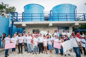 Carlos Caicedo resalta avances del programa “Agua al Pueblo” y cobertura en vivienda digna en el Magdalena 1 G19liUNW0AAigbW