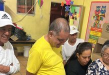 Denuncian hacinamiento de votantes en mesa de Galapa y exigen renuncia del Registrador Nacional