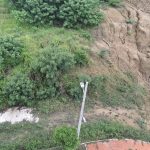 Denuncian riesgo de deslizamientos en el Cerro Sevilla por filtraciones del tanque 7 de Abril 3 IMG 20251001 WA0022