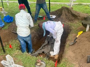 Familias mantienen la esperanza: Unidad de Búsqueda recuperó 13 cuerpos de personas desaparecidas en cementerio de Barranquilla 2 Screenshot 20251024 190511 Gallery