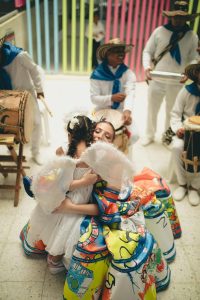 Con crayones, niños de CDI crearon el vestuario que luce la reina del Carnaval 2026, Michelle Char, para celebrar a los más pequeños 6 Vestido ninos a reina 7