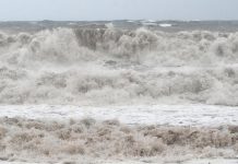 Huracán Melissa se aleja de Jamaica y amenaza el oriente de Cuba con intensas lluvias y fuertes vientos